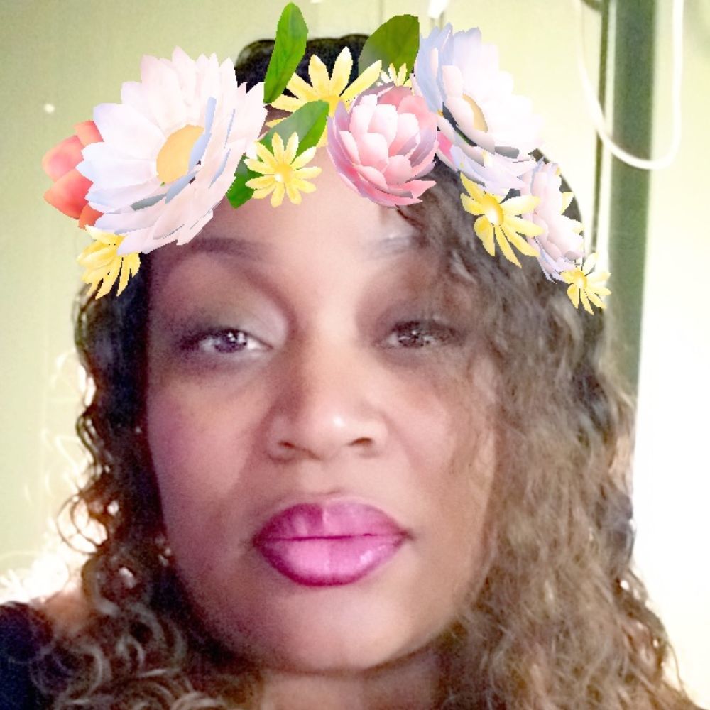 Meet your Posher, Stephania
